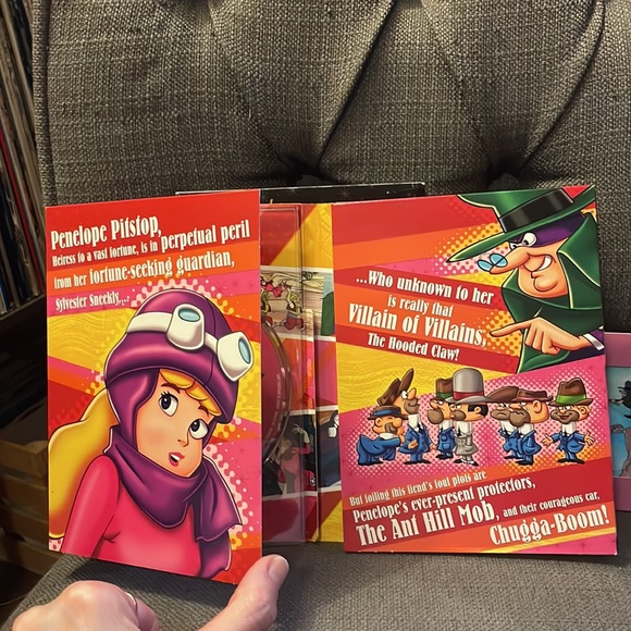 The Perils of Penelope Pitstop Hanna Barbera DVD set with collectible lithograph - Picture 6 of 13